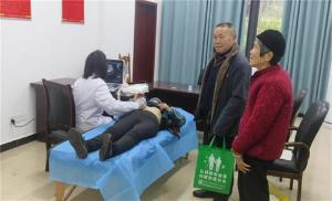 广安经开区枣山街道携手枣山卫生院开展老年人免费体检活动