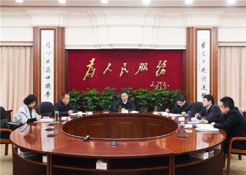 广安市召开“两转一提一抓”活动领导小组第一次会议