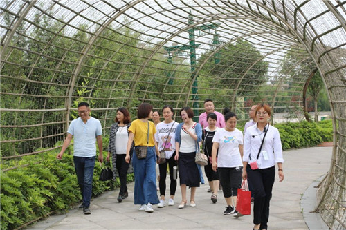 在廉洁文化教育基地学习2.jpg