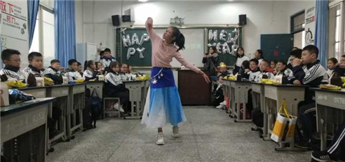 彭山三中庆元旦图片 (3).jpg