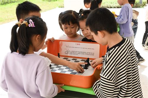 2024年广安市科普大篷车进校园巡展活动走进武胜县