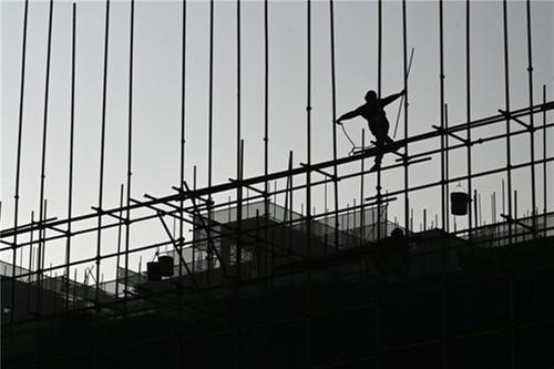 内江：重点项目按下“快进键”